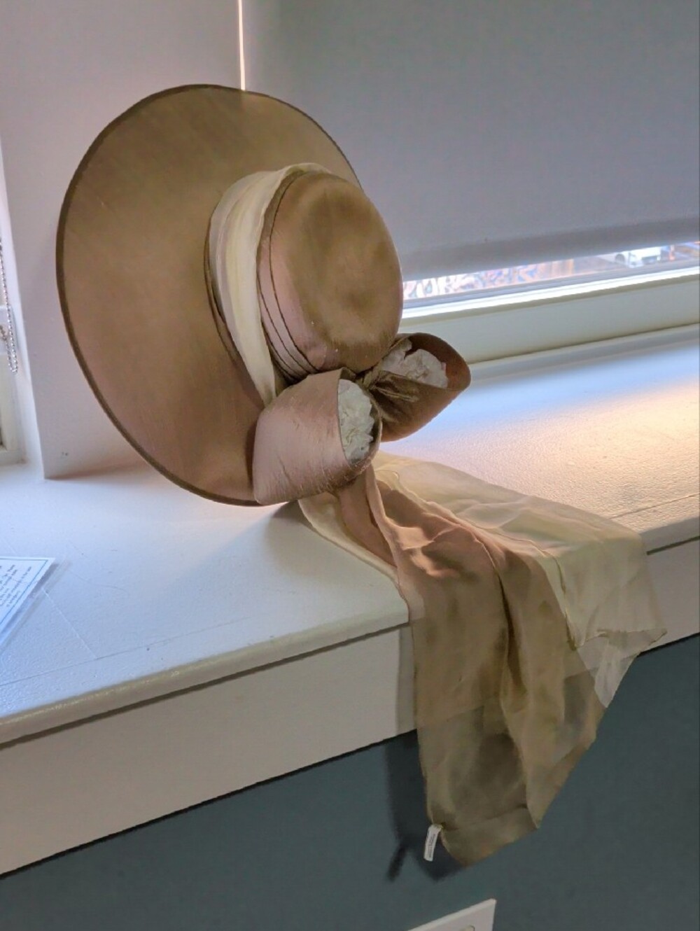 Nordstrom Champagne and Cream Wide-Brim Dress Hat with Bow and Scarf